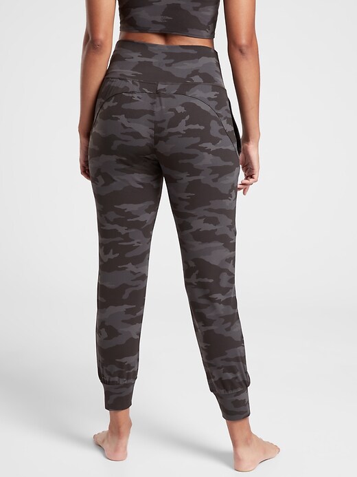 Pantalon de jogging camouflage Salutation