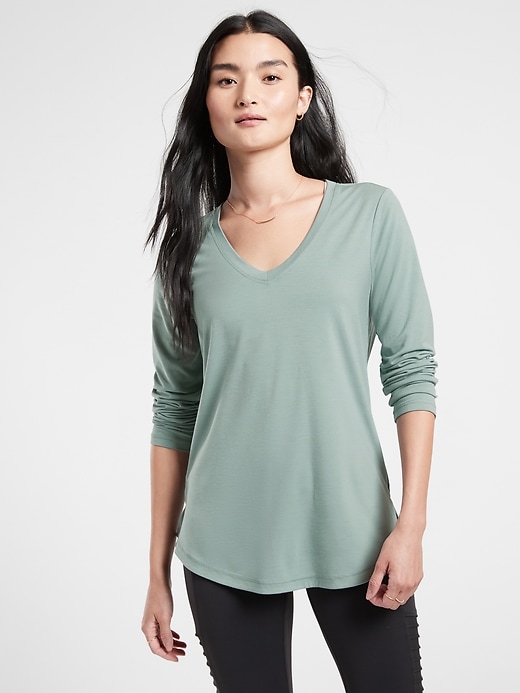 Essential V-Neck Top | Athleta