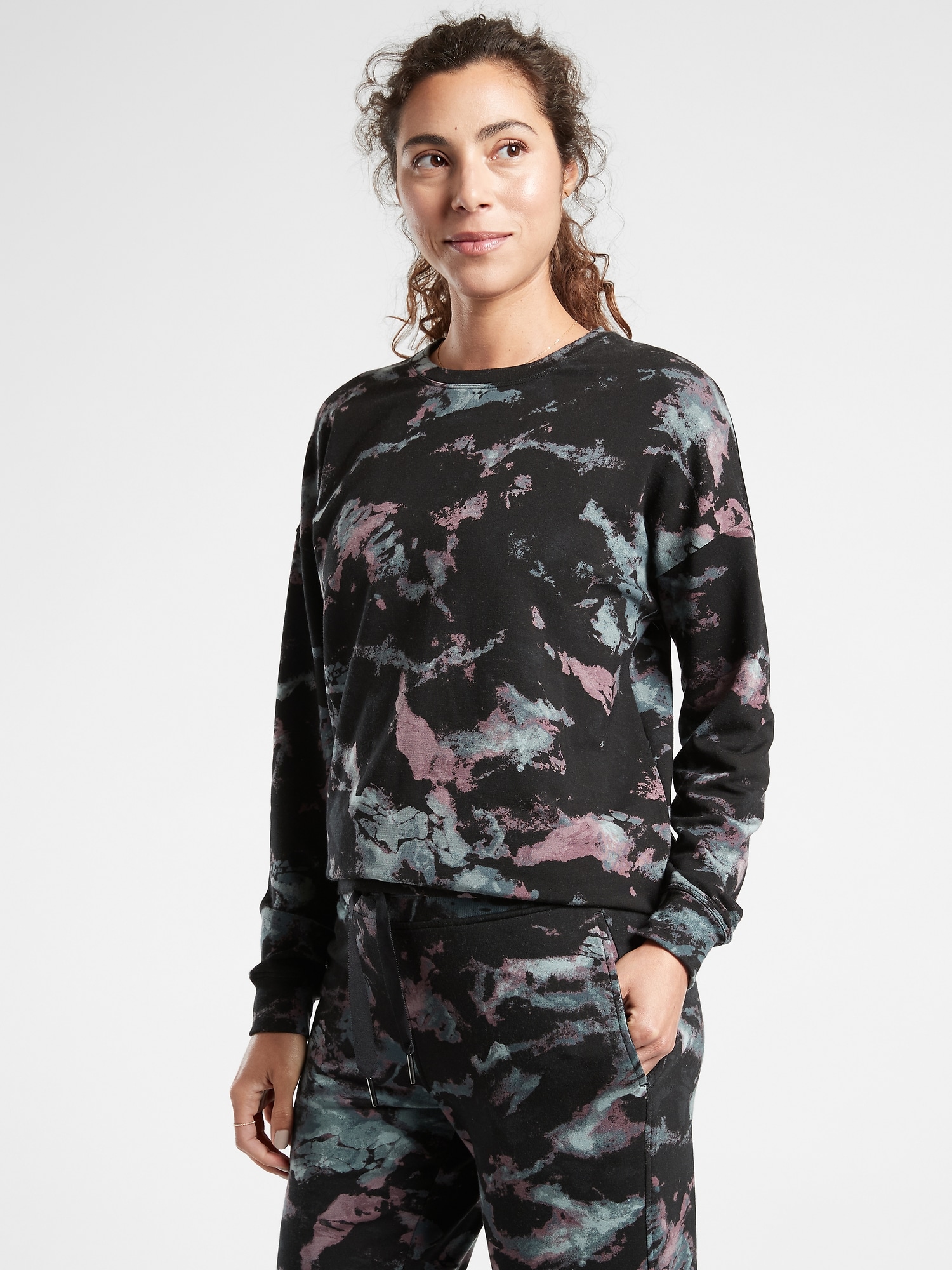 Balance Pullover - Black