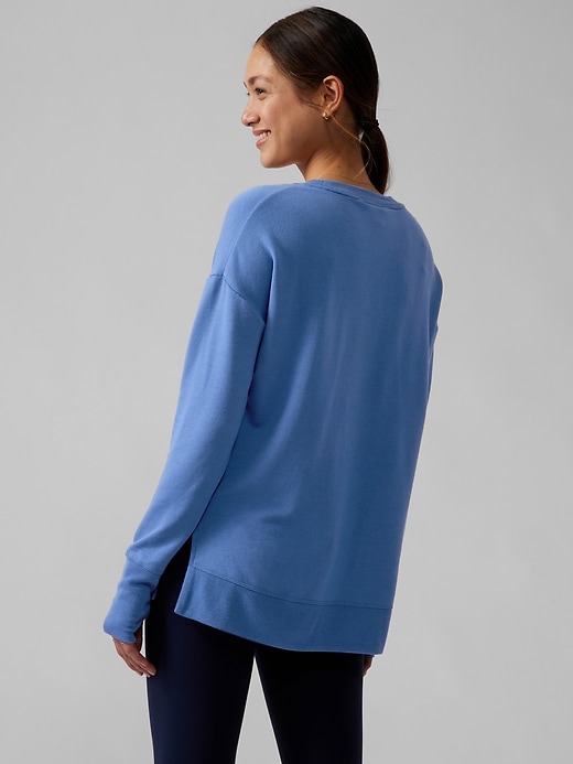 Image number 2 showing, Coaster Luxe Sweatshirt
