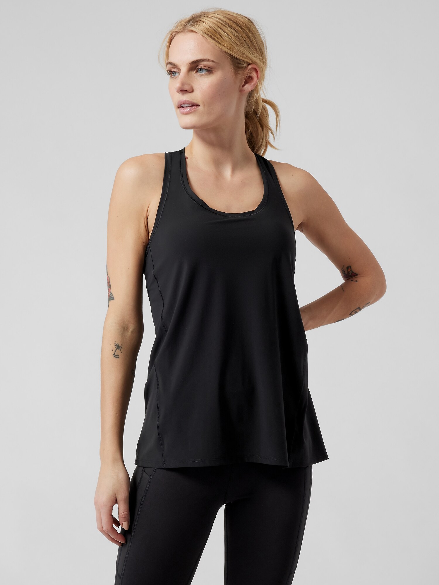 Athleta Ultimate Scoop Tank black. 1