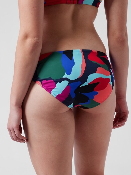 L'image numéro 5 présente Bas de bikini imprimé à couverture moyenne sans coutures