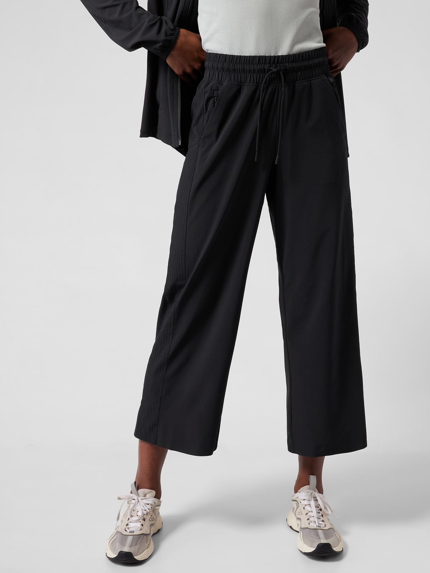 Everyday Knit Wide-Leg Crop Pant
