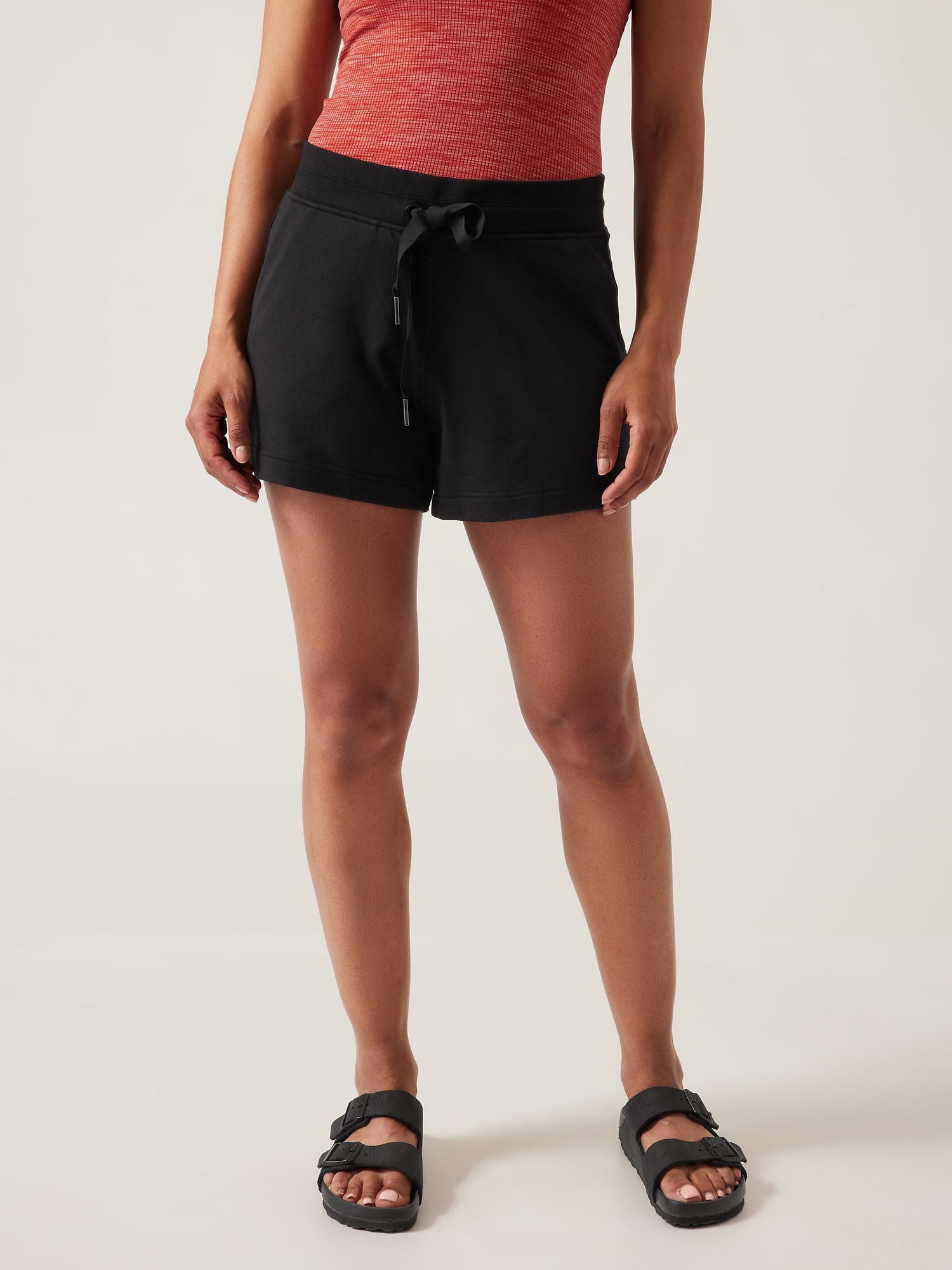 Athleta Balance 4&#34 Shortie black. 1