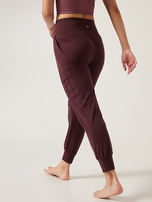 Salutation Cargo Jogger | Athleta