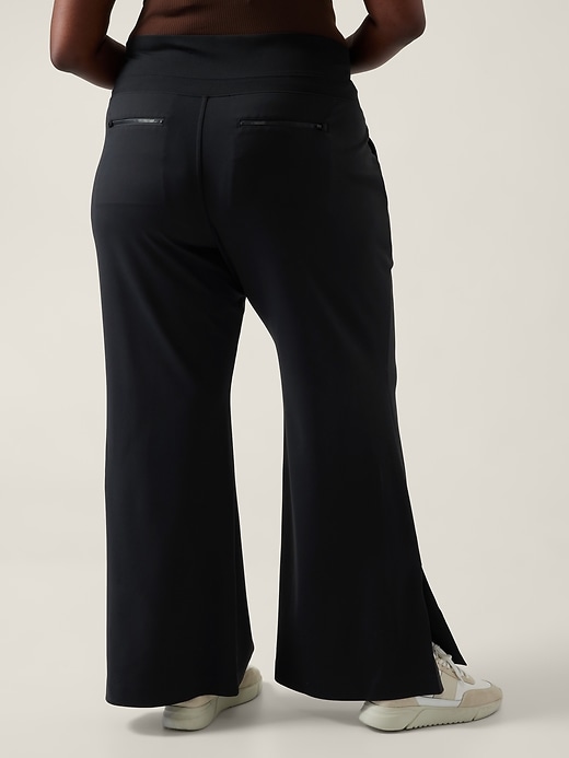 ATHLETA Black Sienna Side Zip Slight Flare Leg Pants {Style