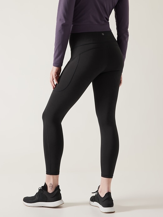 L'image numéro 2 présente Legging 7/8 à taille haute et poches dissimulées Ultimate