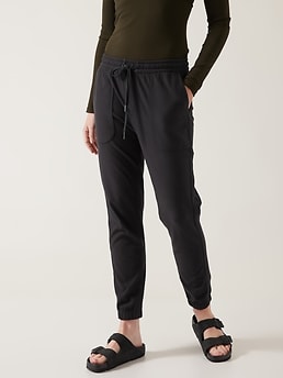 Fit Review! Athleta Store Try Ons - Sightseer Lace Jacket & Farallon Jogger