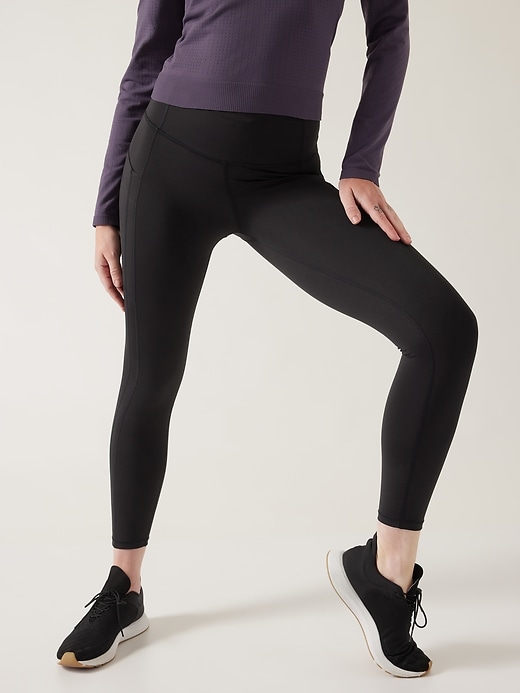 L'image numéro 1 présente Legging 7/8 à taille haute et poches dissimulées Ultimate