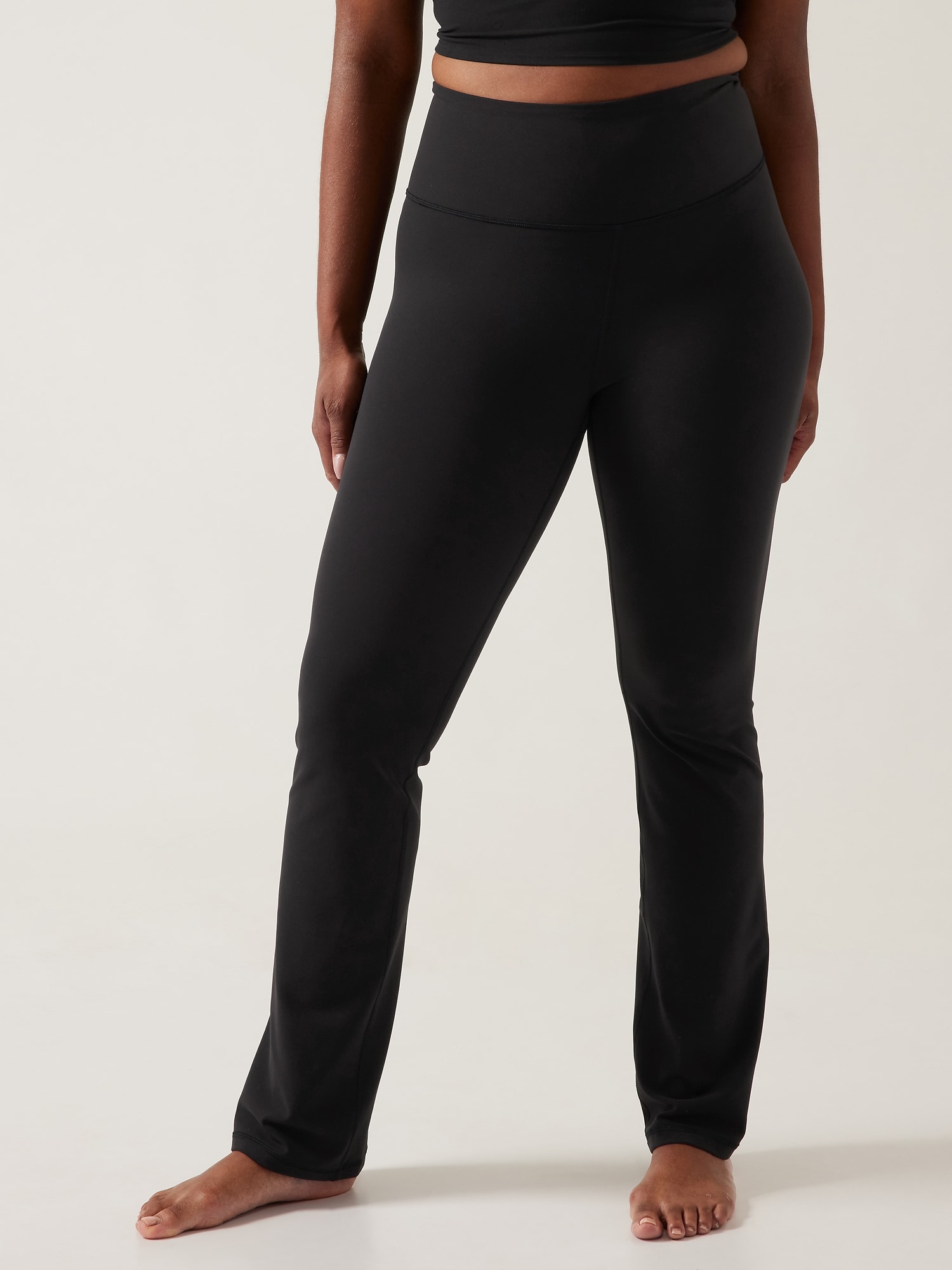 NWT Women's Athleta Elation Straight Leg Black Pants Size Medium