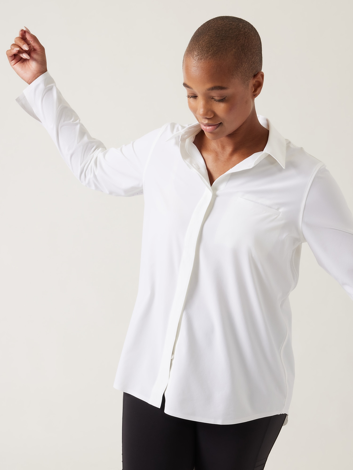 Athleta Urbanite Top white. 1