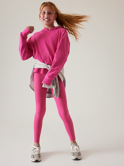 L'image numéro 2 présente Chandail à capuchon surdimensionné RetroChill Athleta Girl