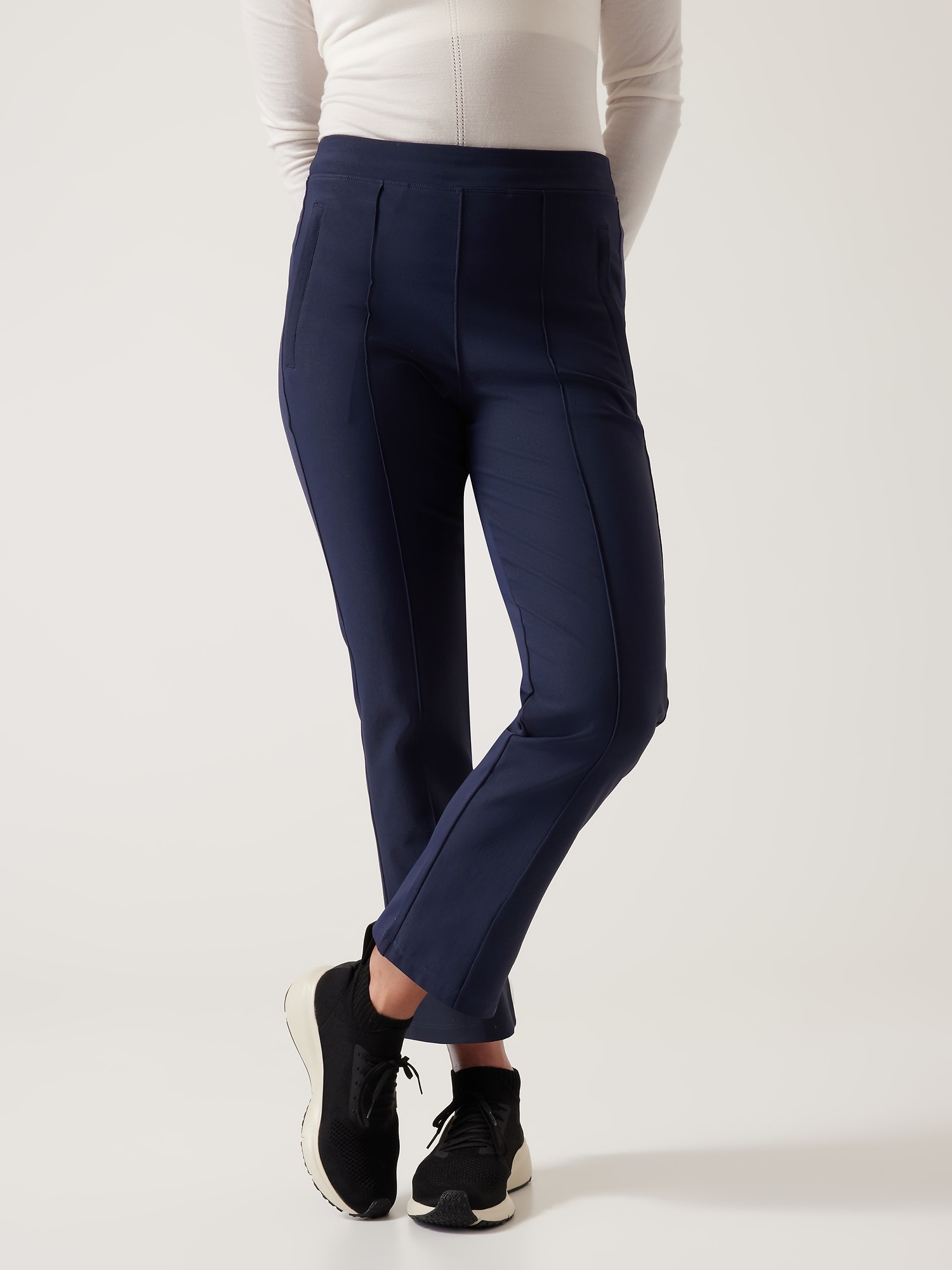 The Best Travel Pants: Athleta Headlands Hybrid Tight Review. Ethically and  sustainably made!, Fairly Southern