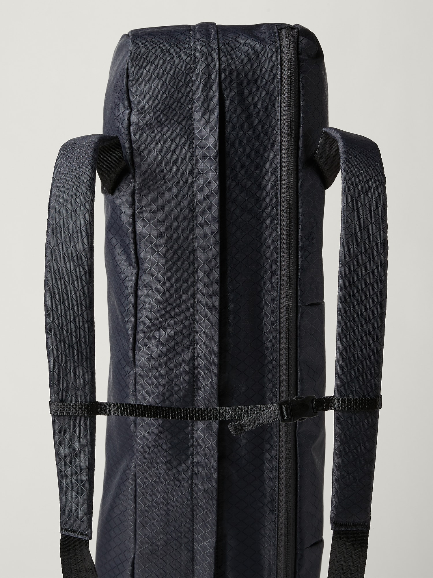 Evolve Yoga Mat Bag Black Gray Pockets Shoulder Strap Full Zip NWOT
