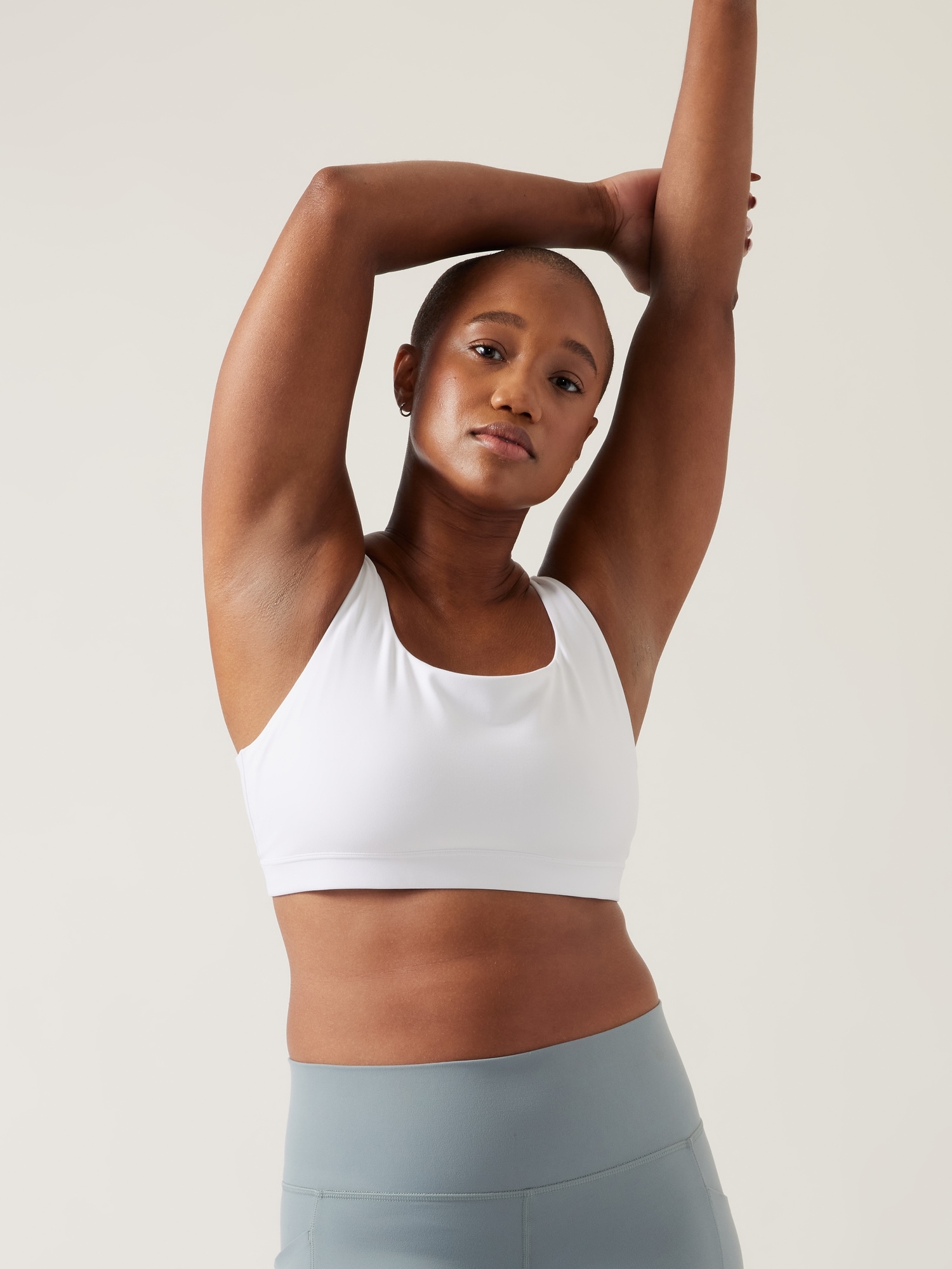 Athleta Exhale Bra D&#45DD+ white. 1