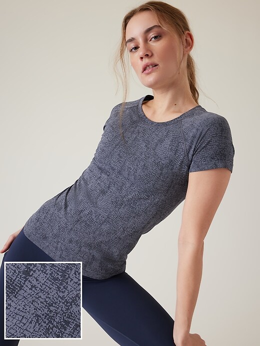 Image number 1 showing, Momentum Seamless Tee
