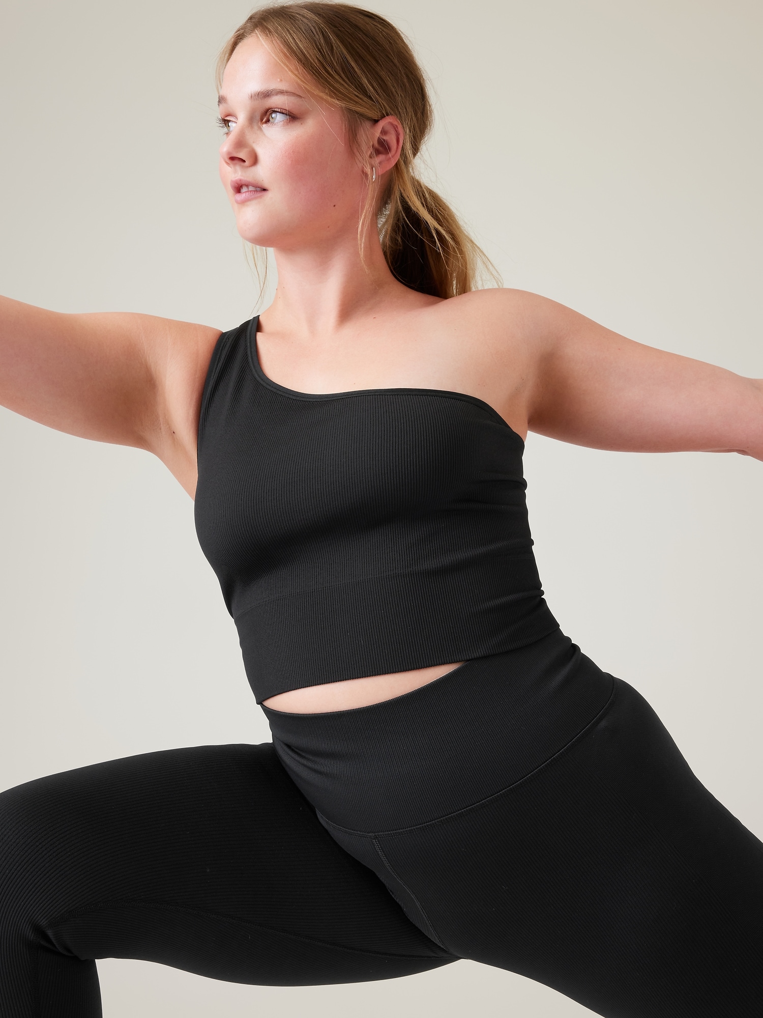 Aurora Seamless Tank: The Perfect Blend of Style and Comfort, by Vencha  Sport