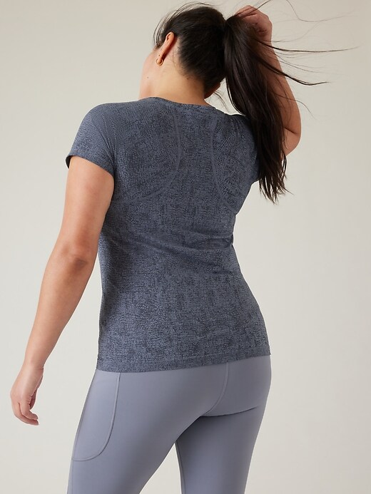 Image number 6 showing, Momentum Seamless Tee