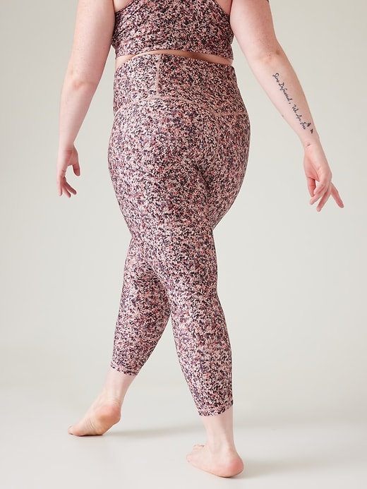 L'image numéro 6 présente Legging 7/8 à taille très haute Elation