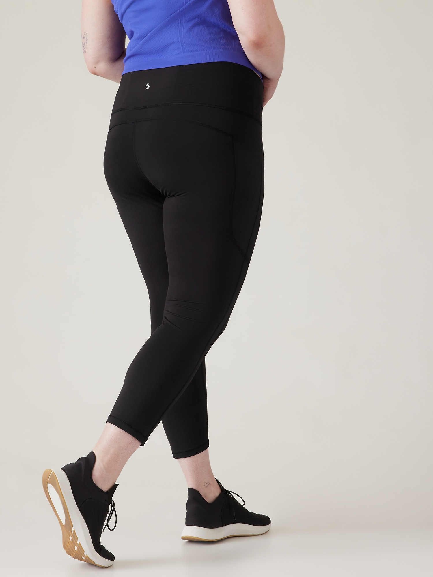 Lululemon leggings with pockets, size 6, 23”  Lululemon leggings with  pockets, Lululemon, Lululemon leggings