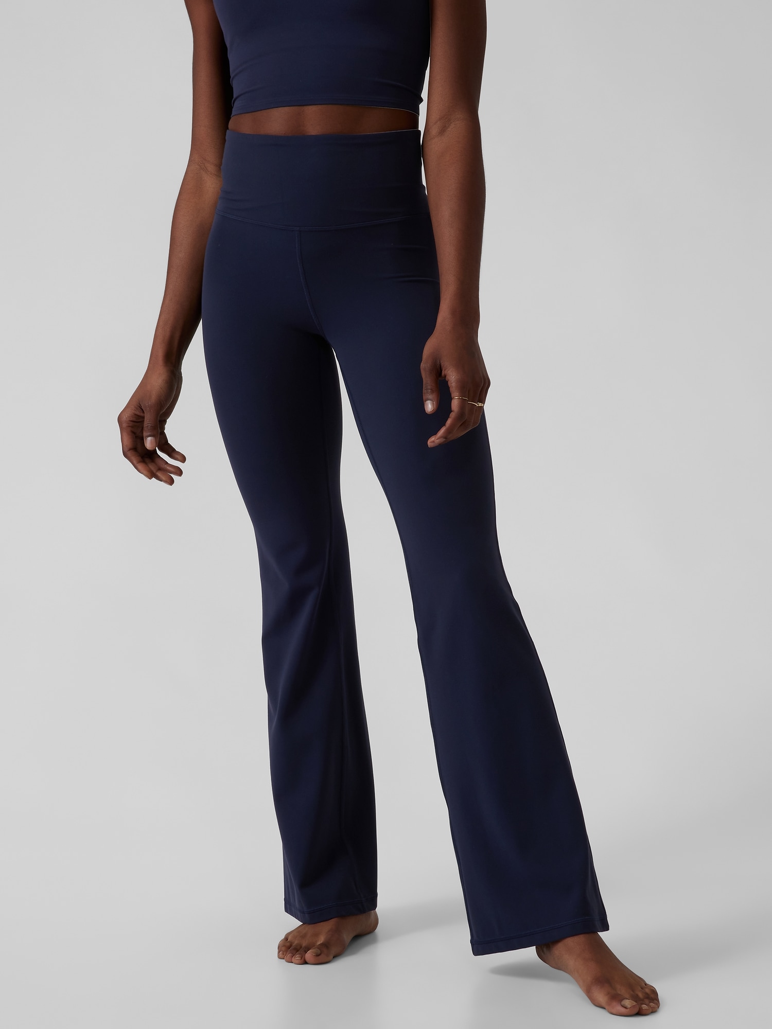 Margarita Super Flare Yoga Pants in Black w/ Lavender Ribbon Size 1 (XS /  Small)