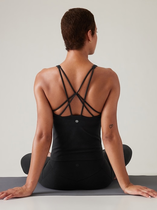 L'image numéro 2 présente Camisole à soutien-gorge intégré Solace