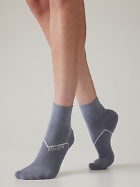 Image number 2 showing, Athleta Everyday Quarter Crew Sock