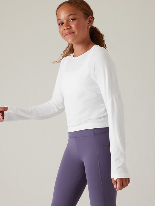 L'image numéro 4 présente Haut sport sans couture Power Up Athleta Girl