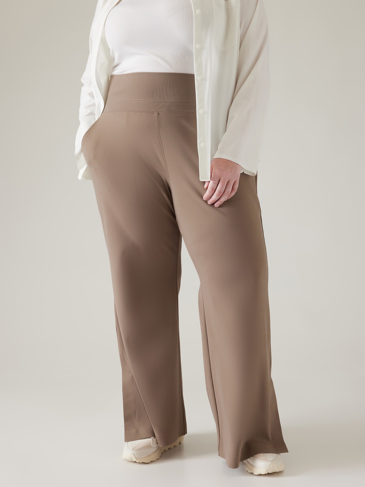 Athleta PLUS 2X Venice Flare Pant Mahogany Brown Pull-on Pants Stretch  Flared