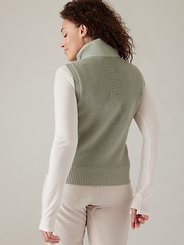 Discover Versatile Elegance with Our Scoop Neck Sweater Vest  Slightly  Stretchy, 100% Polyester Comfort – Sport Finesse