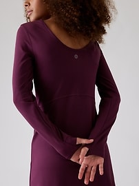 Voir une image plus grande du produit 4 de 5. Robe à manches longues Chit Chat Athleta Girl