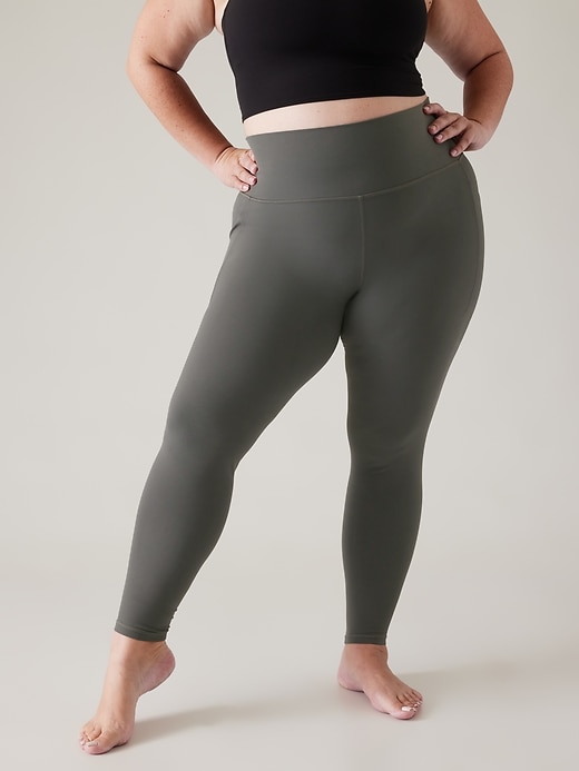 L'image numéro 5 présente Legging à taille haute et poches dissimulées Salutation