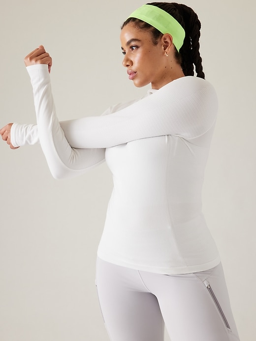 Image number 4 showing, Flurry Seamless Hoodie