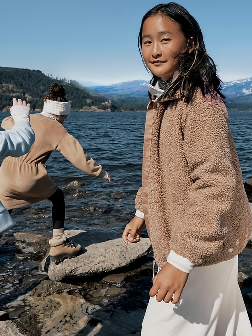 L'image numéro 7 présente Veste en molleton Teddy Athleta Girl