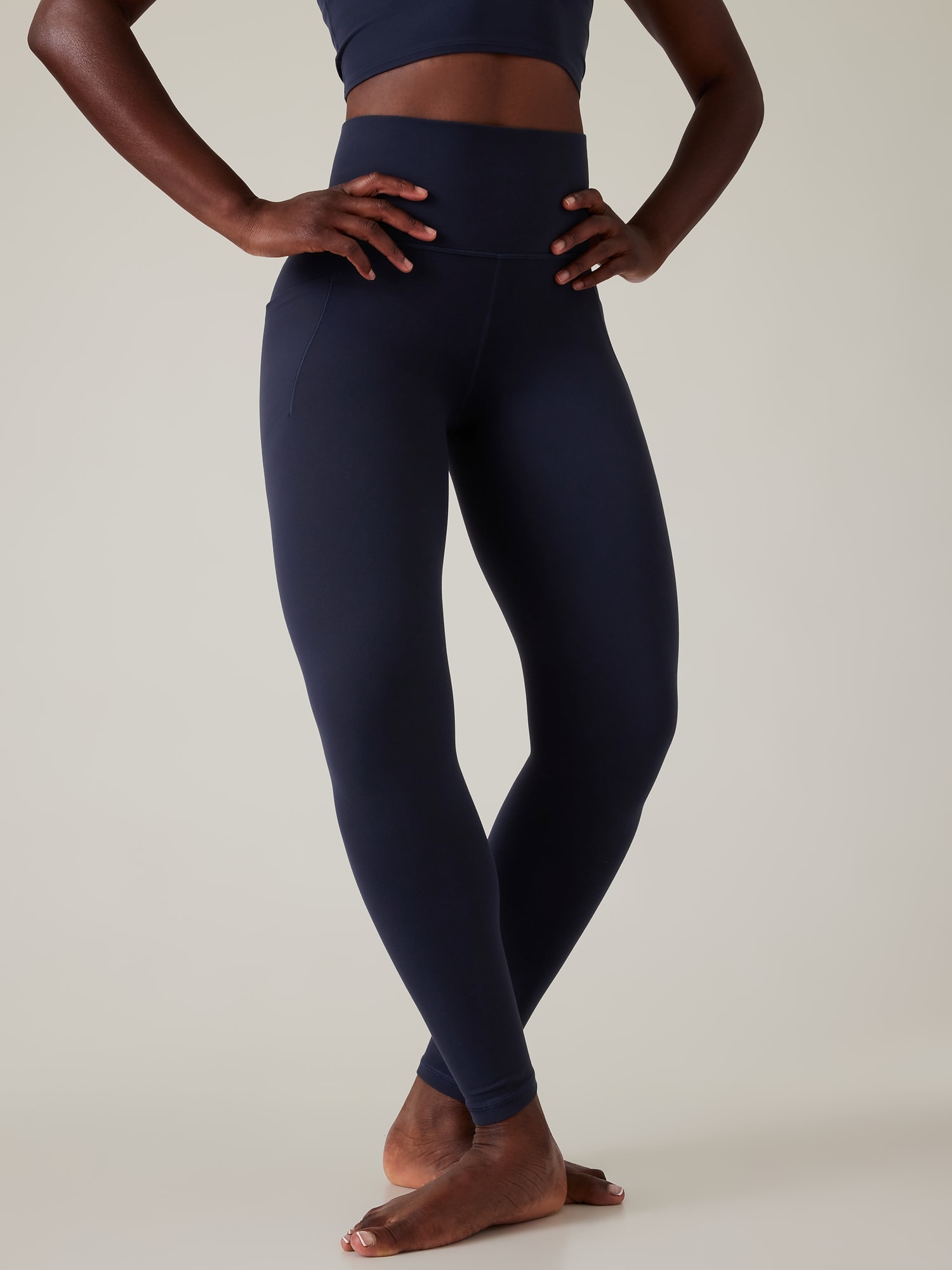 Athleta Leggings Women’s Small Exhale Stash Pocket Heel Tight Yoga Navy  511157