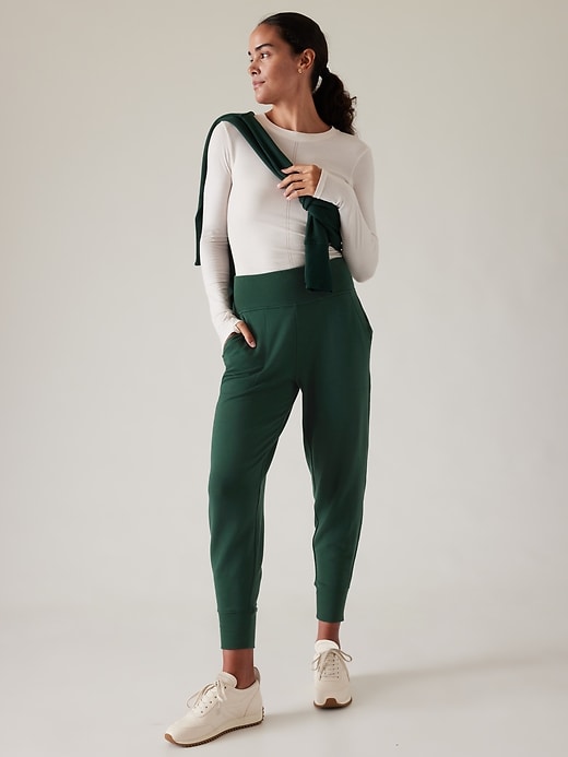 L'image numéro 6 présente Pantalon de jogging à taille haute Coaster Luxe