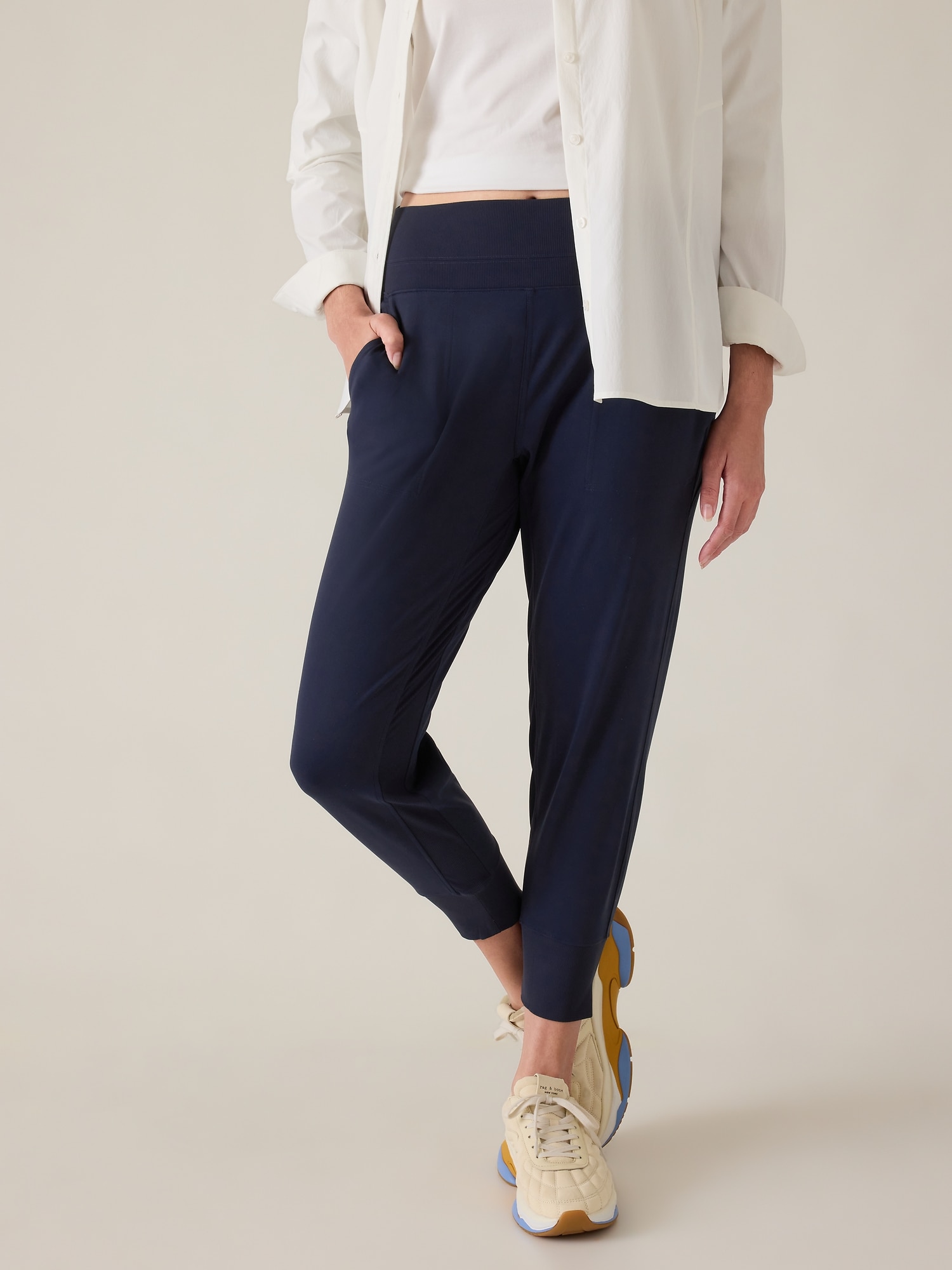 Rayne Mid Rise Jogger Pants - Java – Gallery 512 Boutique