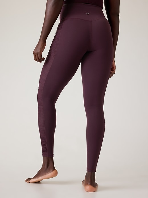 L'image numéro 3 présente Legging en filet ruché à taille haute et poches dissimulées Salutation