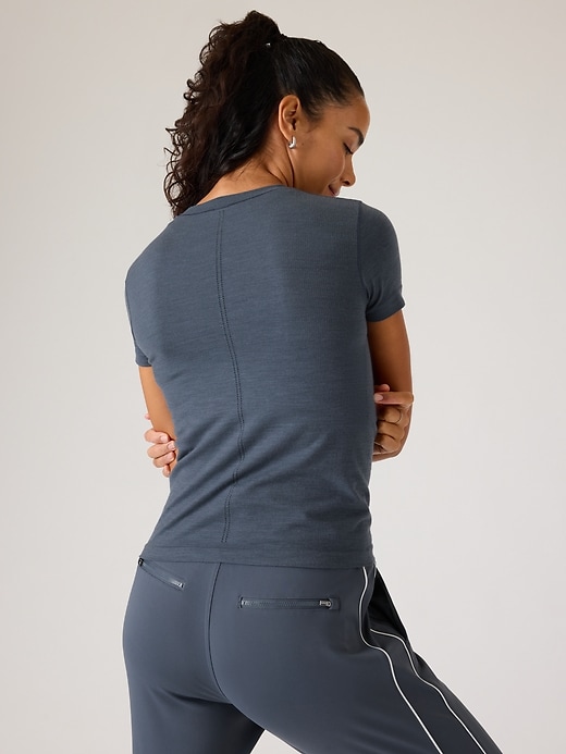 Image number 3 showing, Ascent Seamless Tee