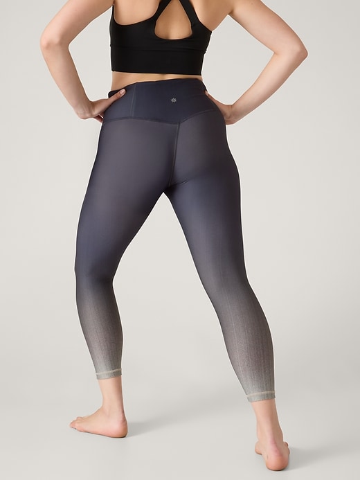 L'image numéro 6 présente Legging 7/8 à taille très haute Elation