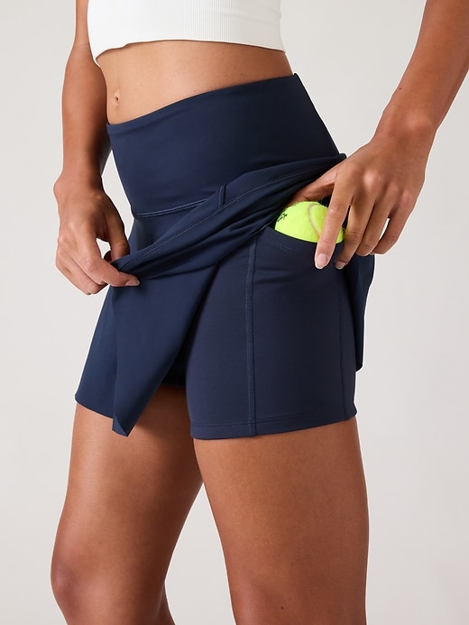 L'image numéro 2 présente Jupe-short de tennis de 34,5 cm à taille haute Ace