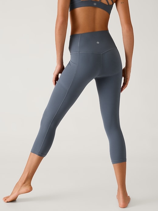 Athleta - Gray Solid Activewear Capri Leggings Polyester Spandex Lycra  Supplex®Nylon