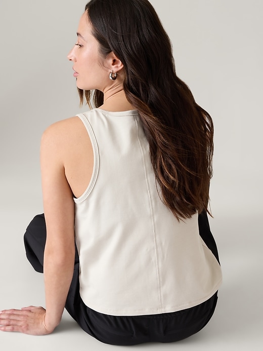 L'image numéro 6 présente Camisole Essential