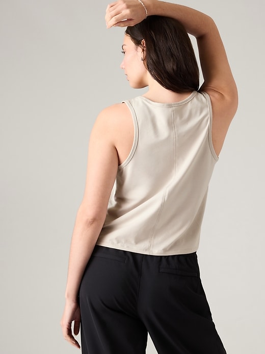 L'image numéro 2 présente Camisole Essential