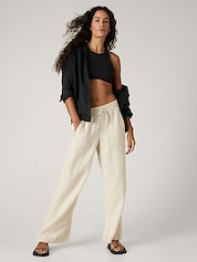 StayAtHome Outfits: 11 Ways To Wear Athleta's Foldover Waist Sweatpants  Wide  leg pants outfit, Wide leg yoga pants, Wide leg yoga pants outfit