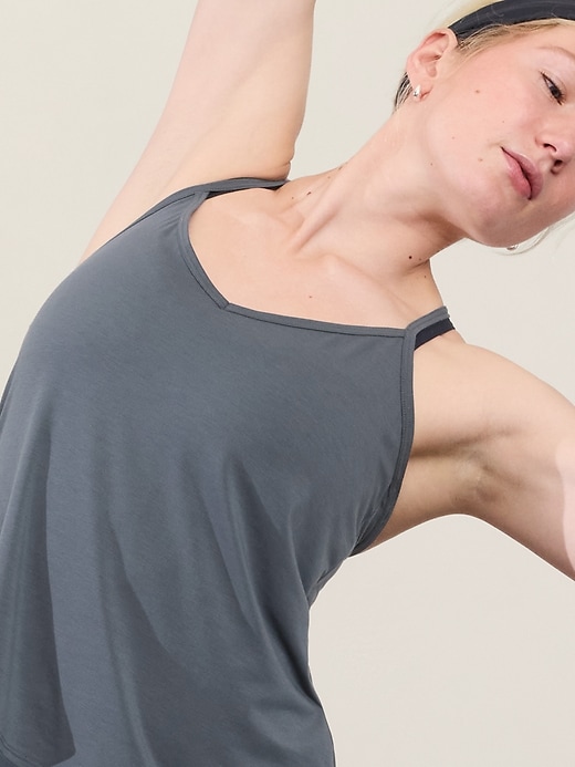 L'image numéro 5 présente Camisole à bretelles fines With Ease