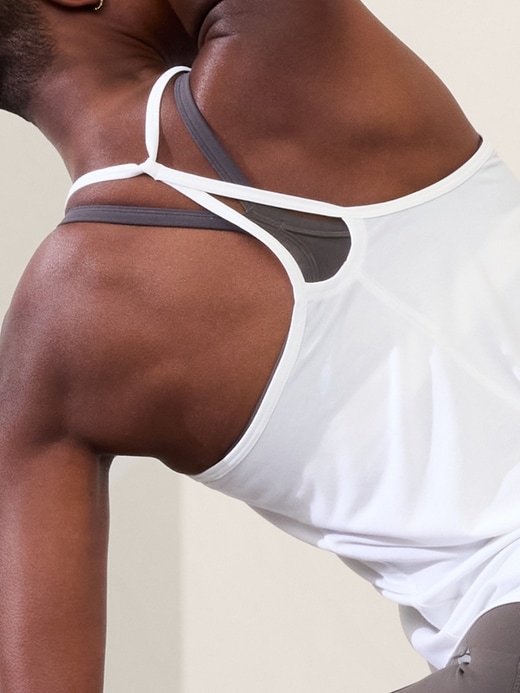 L'image numéro 4 présente Camisole à bretelles fines With Ease