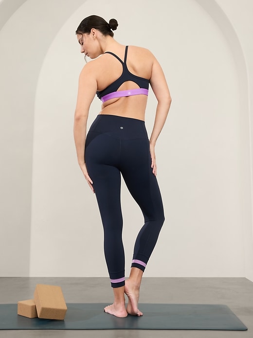 L'image numéro 8 présente Legging 7/8 à couleurs contrastantes, taille haute et poches dissimulées Salutation