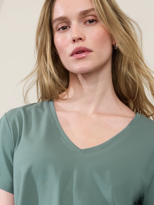 Image number 5 showing, Essential V-Neck Tee