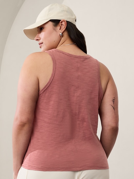 L'image numéro 8 présente Camisole en tissu flammé essentielle